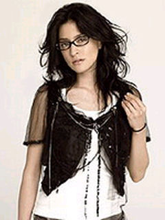 Angela AKI